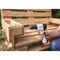 Akumulatorowa wiertarko-wkrętartka Black+Decker Reviva, 12 V