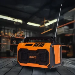 Akumulatorowe radio FM/BT Niteo 20 V Max, wyświetlacz LCD