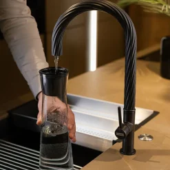 Karafka filtrująca szklana Wessper K1 Borosilicate Actitex™, czarna