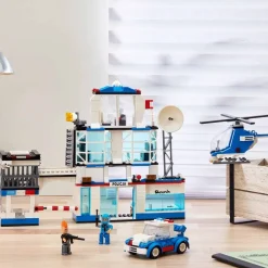 Klocki posterunek 653 elementy, 5 figurek