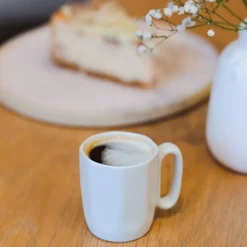 Kubki ceramiczne do espresso Vialli Design Fuori, 80 ml, 2 sztuki, białe