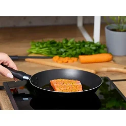 Kuchenka indukcyjna MPM MKE-16, 1800 W, 1 pole grzejne