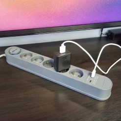 Listwa zasilająca Hykker, z USB, 1,5 m, 5 gniazd, szara