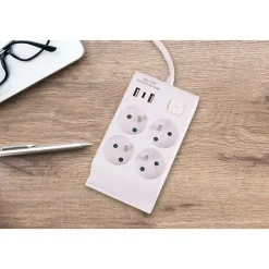 Listwa zasilająca z wyłącznikiem Hykker, 4 gniazda, 2 x USB-A, USB-C, biała