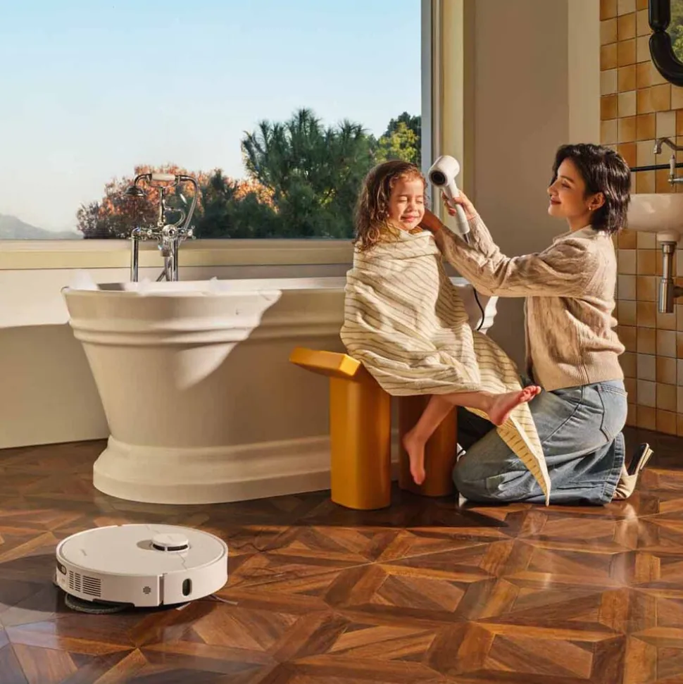 Robot sprzątający Dreame L40 Ultra A, 24 kPa, z funkcją mopowania, biały