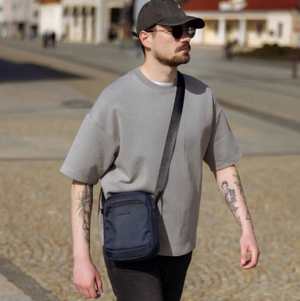 Torba męska crossbody Wings Brant BRT02, 21 x 8 x 26 cm, 4 l, granatowa
