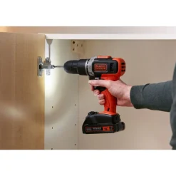 Wiertarka udarowa Black+Decker, z zestawem akcesoriów, 18 V